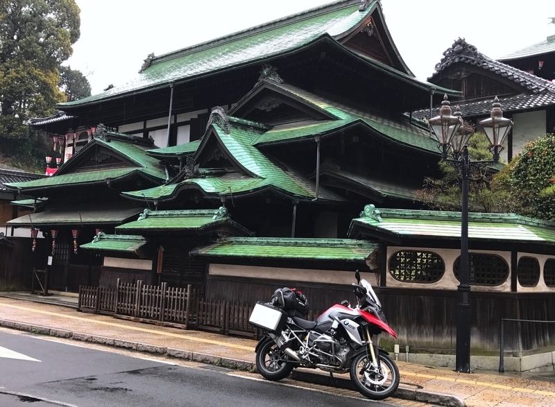 愛媛県おすすめ観光地！道後温泉の料金・駐車場・営業時間などを解説