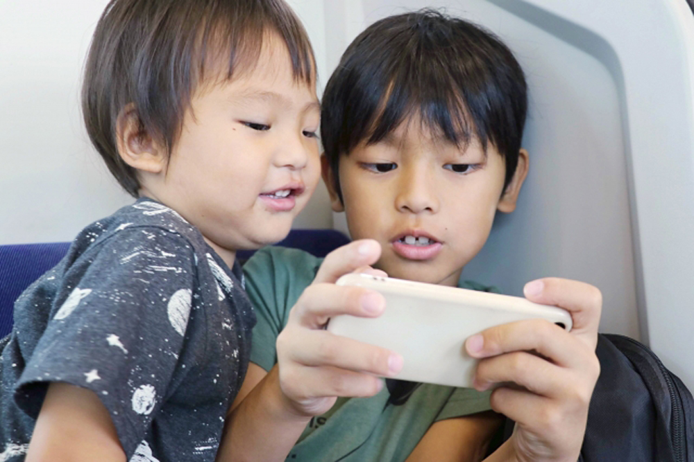 子どもをスマホ脳にした親の後悔！依存させない為にできること！